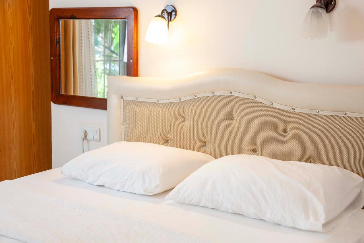 Aphrodite Hotel בוזבורון מראה חיצוני תמונה