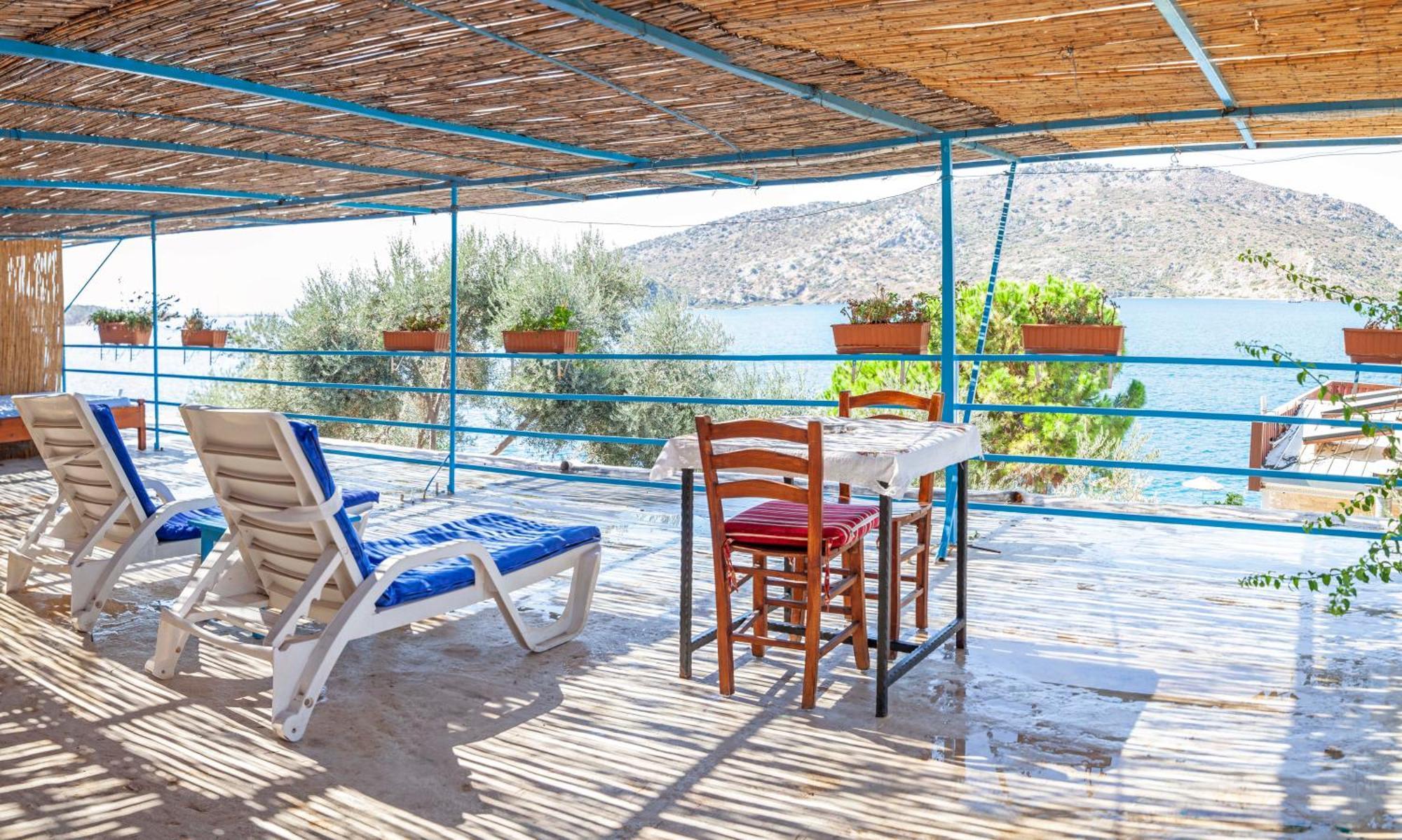 Aphrodite Hotel בוזבורון מראה חיצוני תמונה